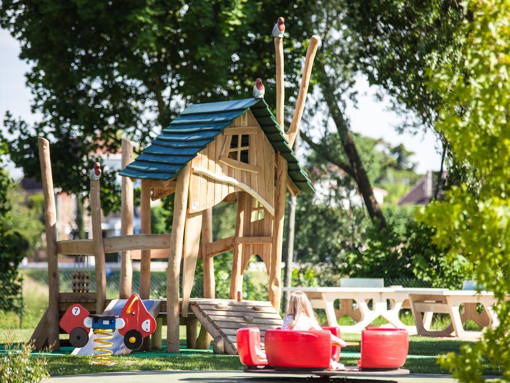 Hotel Camping International De Maisons-Laffitte Exterior foto
